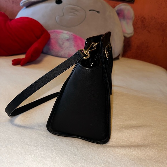 MICHAEL KORS “SELMA” LARGE BAG- ACCEPTING OFFERS! - Picture 4 of 16